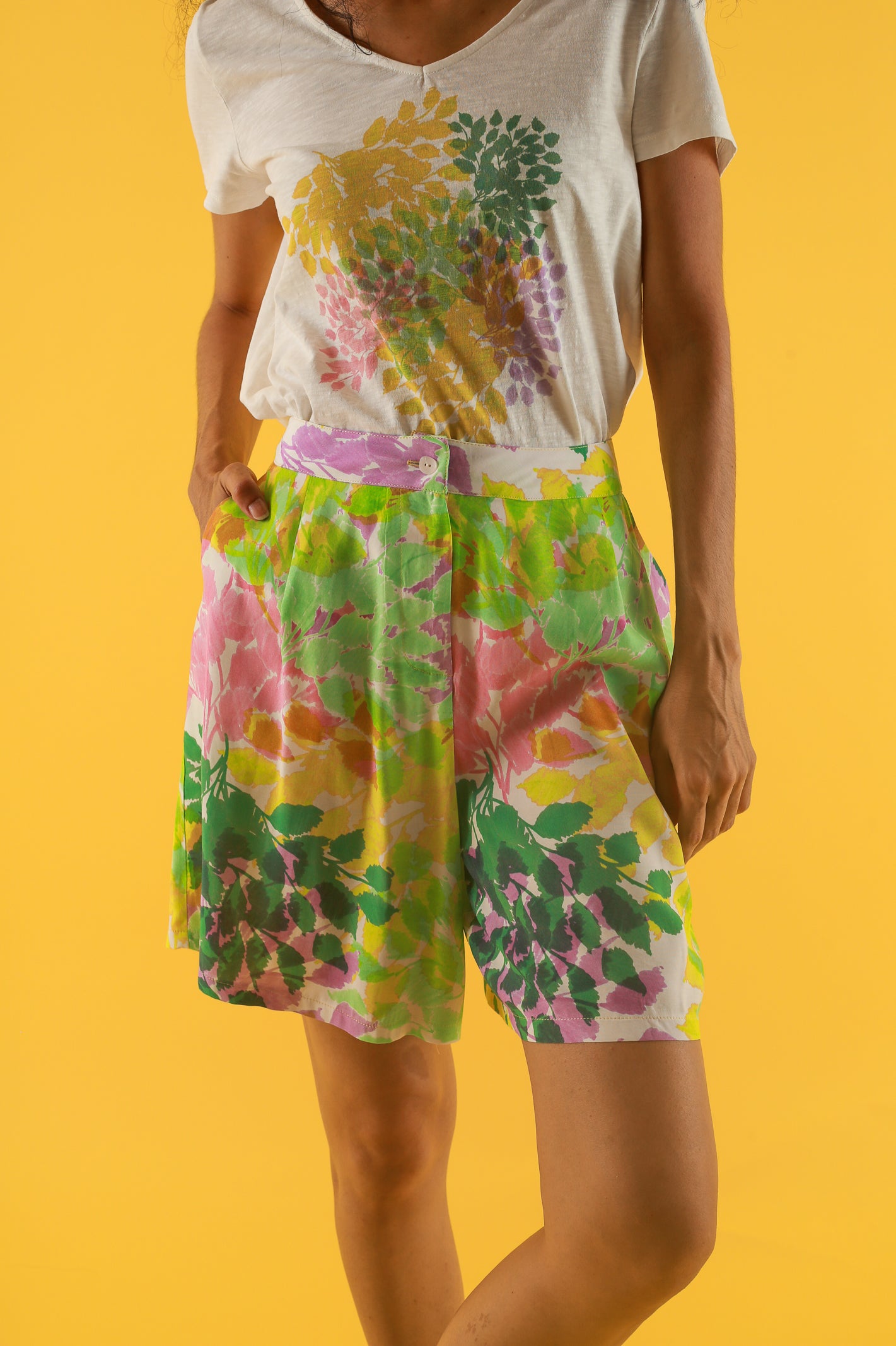 SHORT CHENETTE FEUILLAGE JAUNE