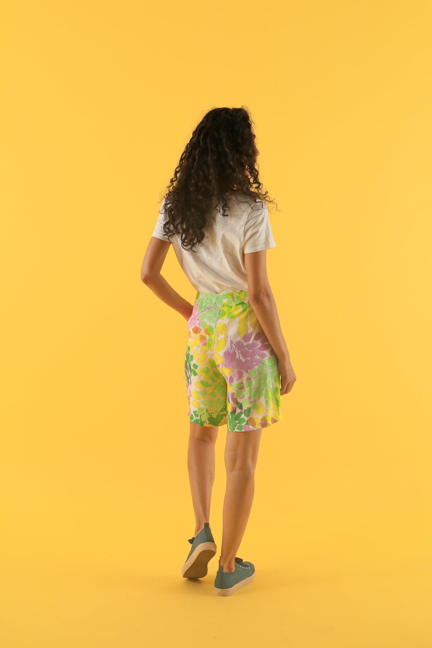 SHORT CHENETTE FEUILLAGE JAUNE