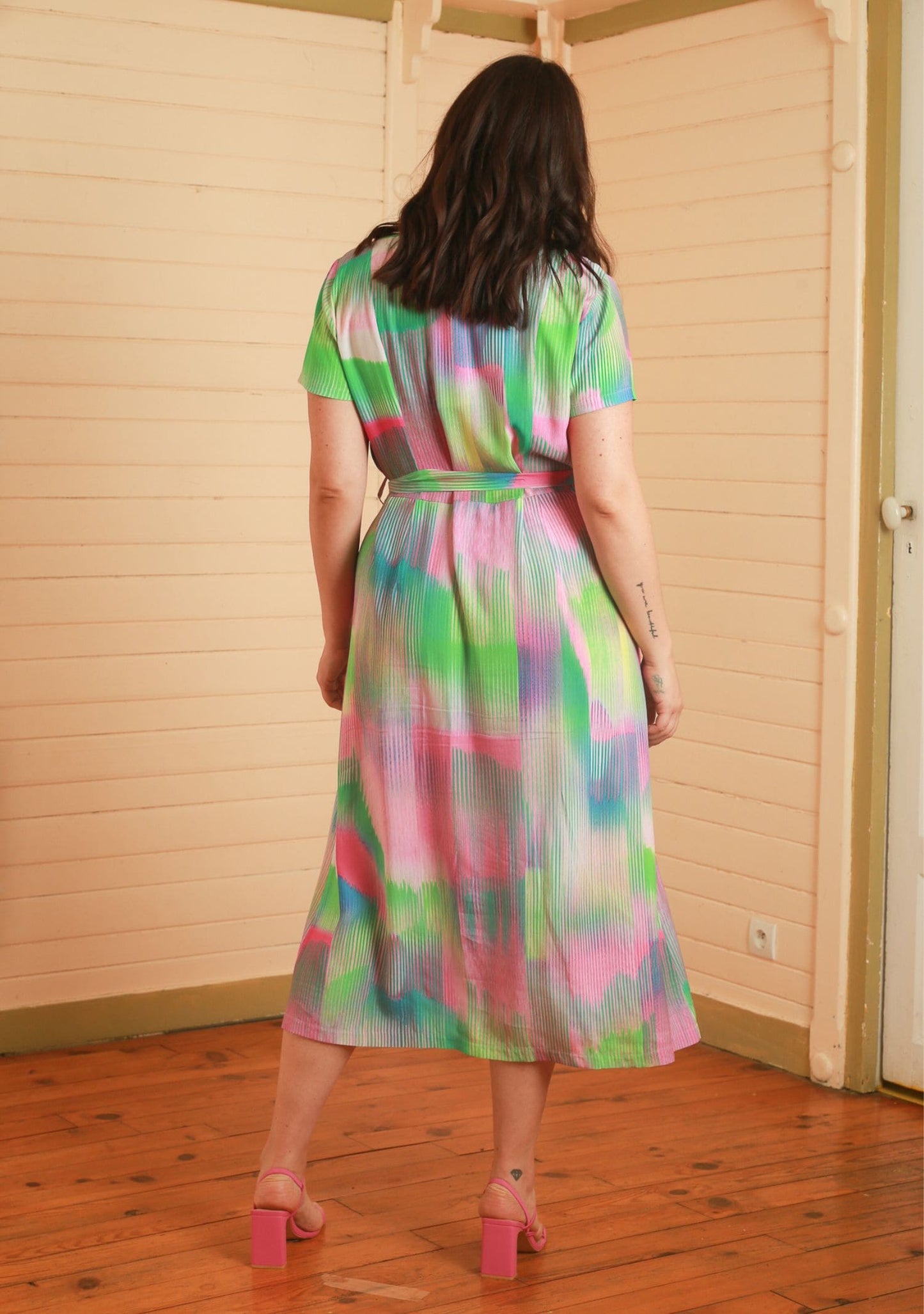 ROBE ROMANE MAGNETIK ROSE