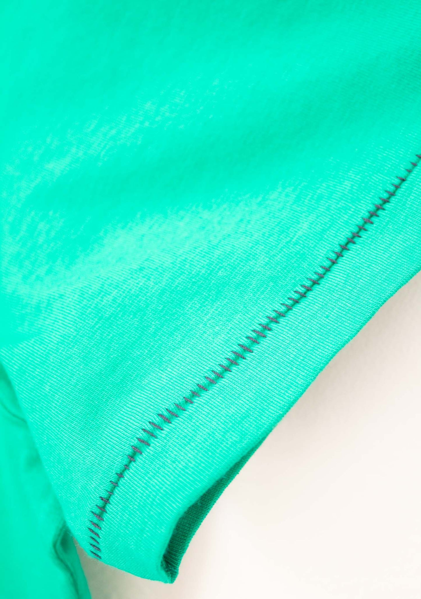 T-SHIRT COL V EN COTON VERT