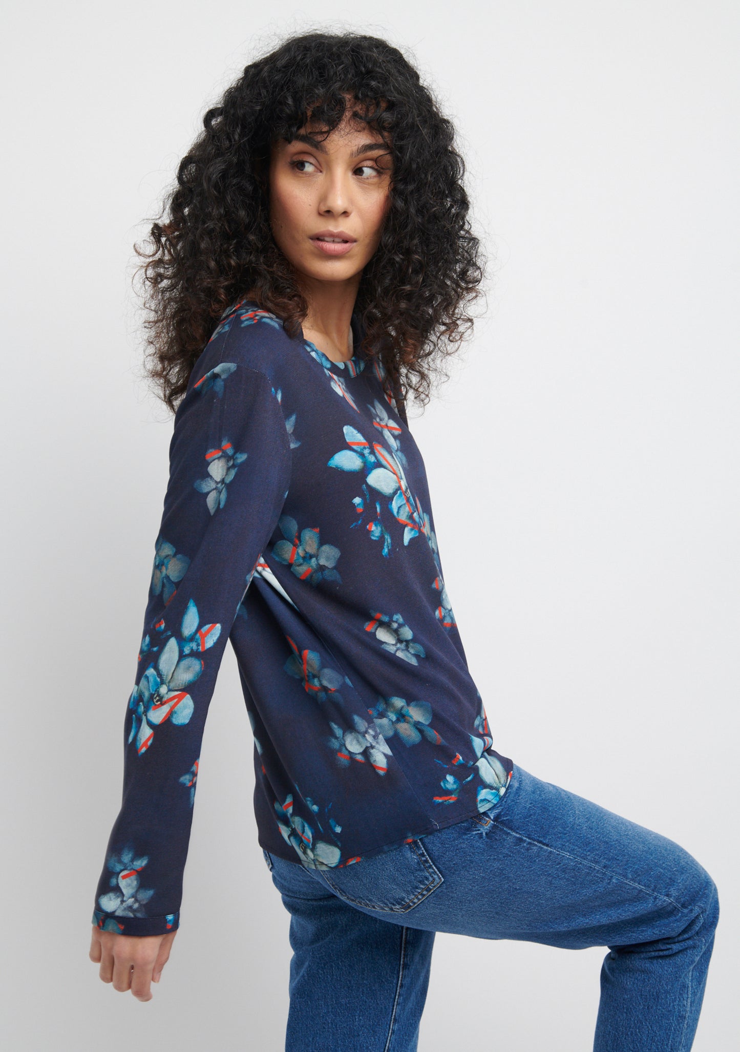 TOP MANCHES LONGUES À MOTIF FLORAL NUIT